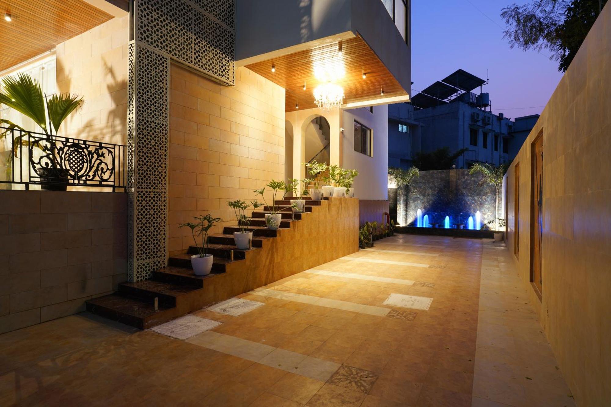 Labels Hotel Nagpur Exterior foto